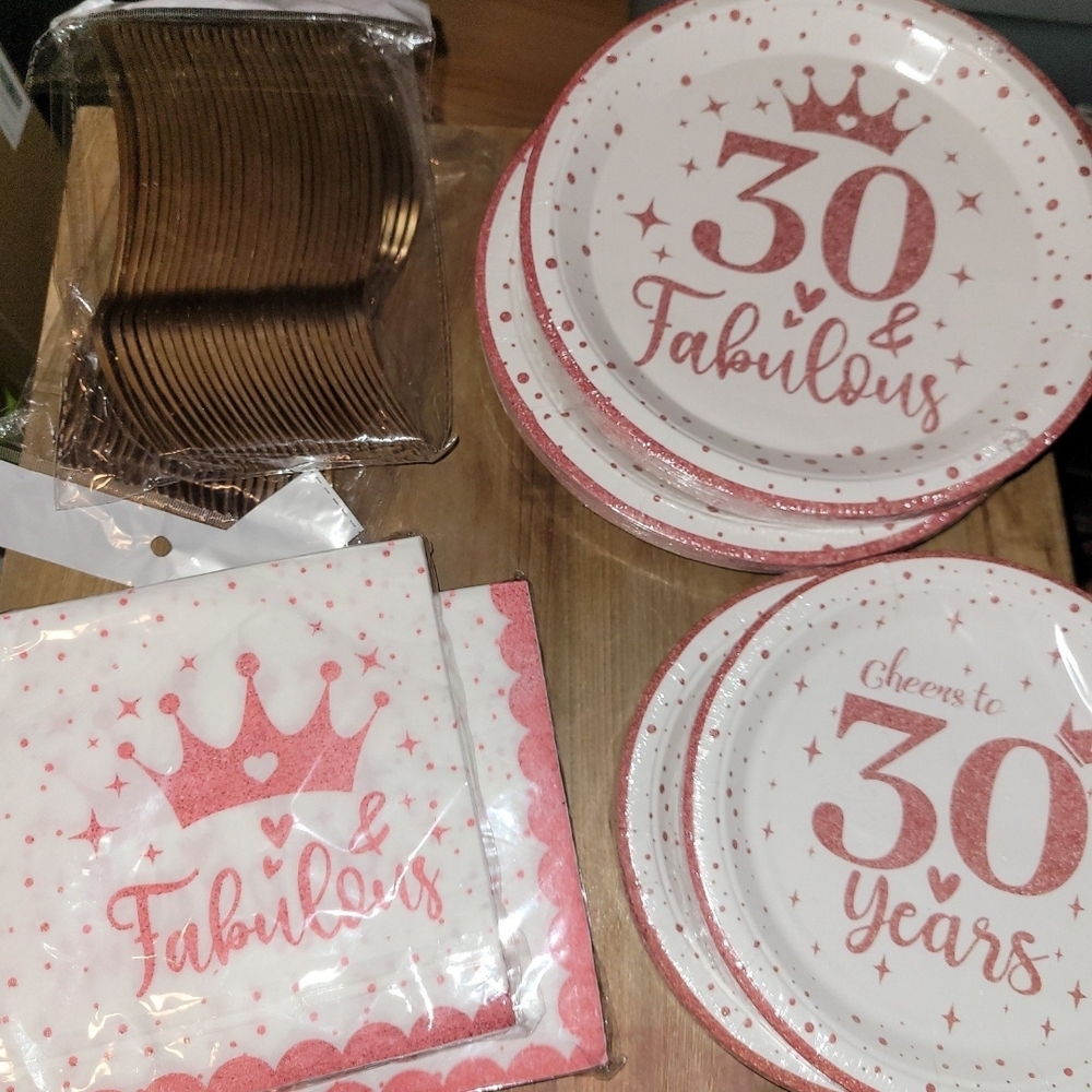 Fabulous 30th Birthday Party Plates and Napkins Set
